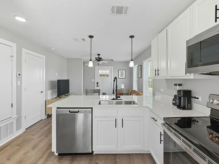 20 Tate Lane — Photo 34