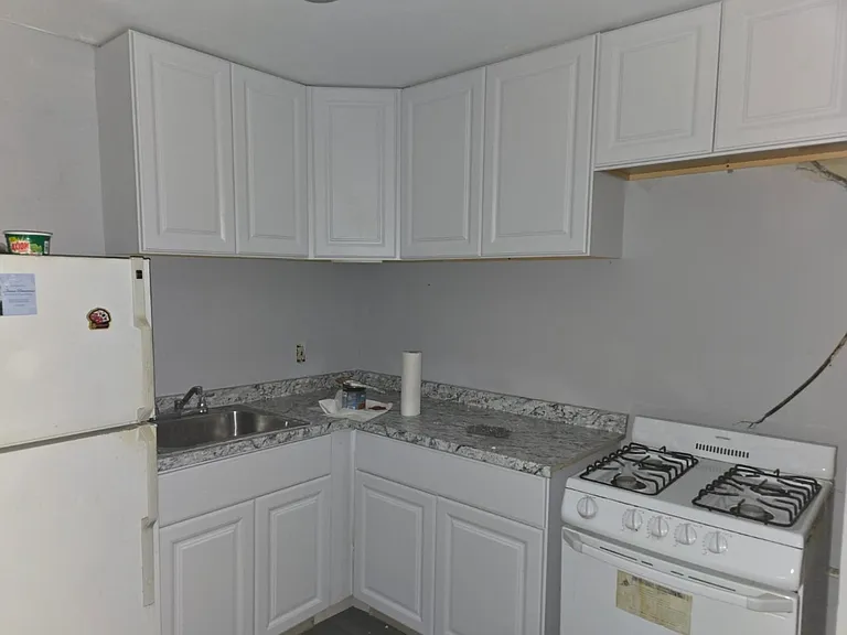 901 Stuyvesant Ave #1C — Photo 6
