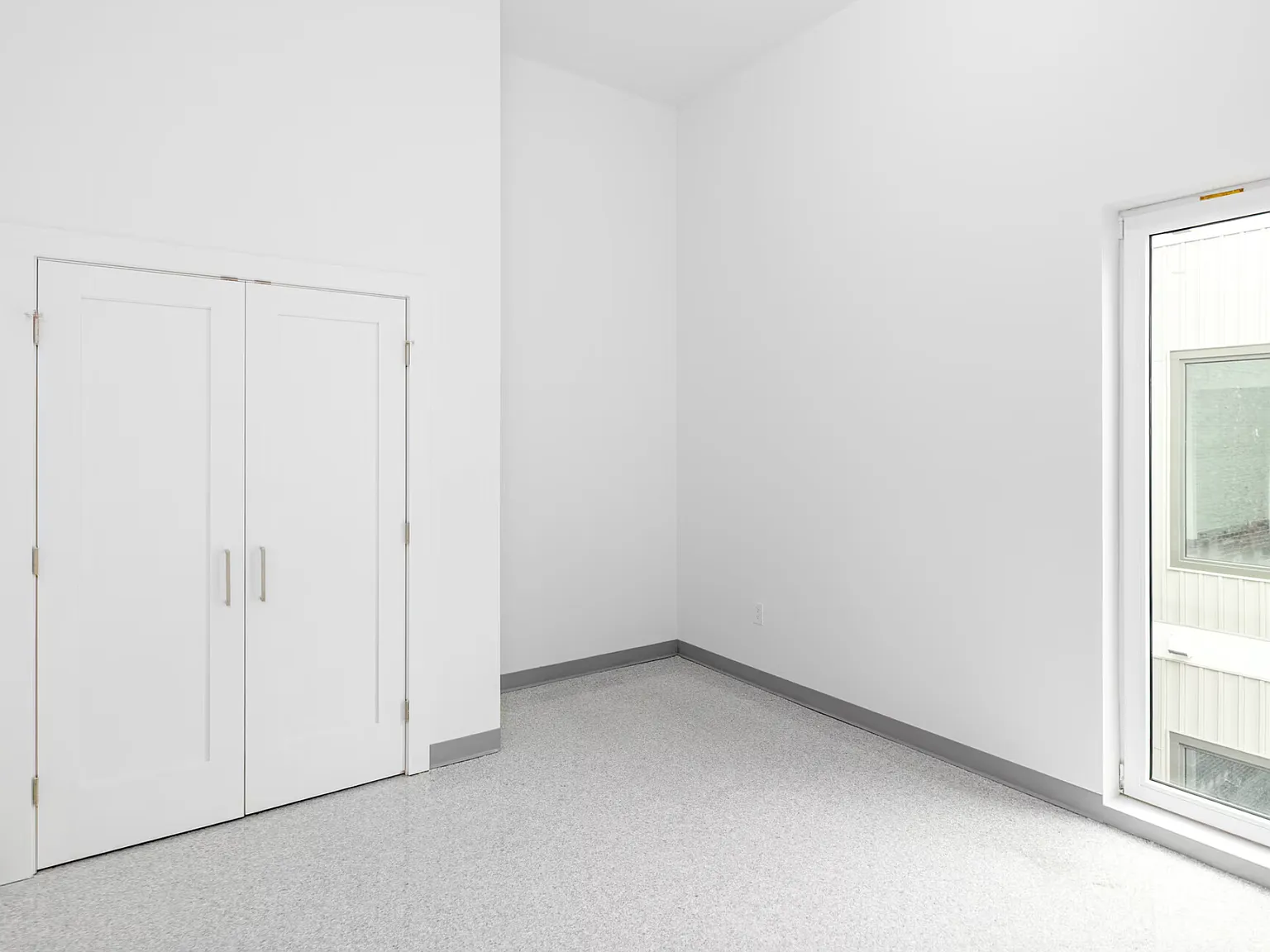 1 bed, 700 sqft, $2,800 — Photo 3