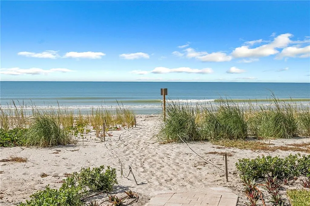 2 bed, 2.5 bath, 1579 sqft, $16,500 — Photo 3