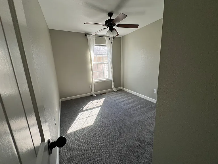 13750 Post Oak Ln — Photo 9