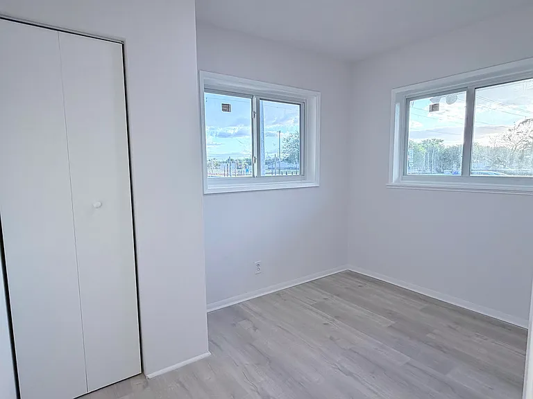 231 NE 16th Ave — Photo 22