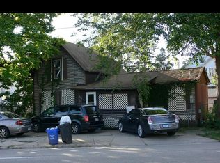 412 N 6th St, Rockford, IL