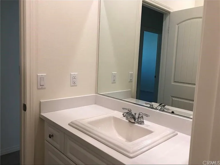 14851 Henry St — Photo 11
