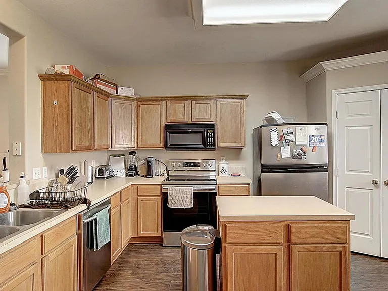 7538 Angelwing Dr — Photo 2