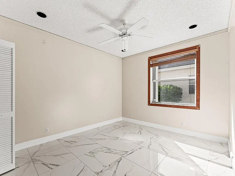 5872 NW 73rd Ct — Photo 18