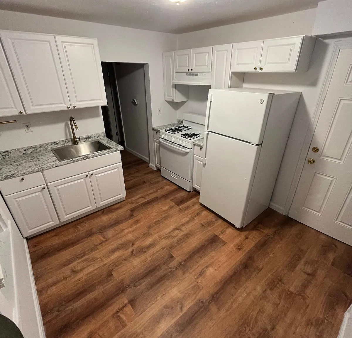 2 bed, 725 sqft, $1,750 — Photo 1