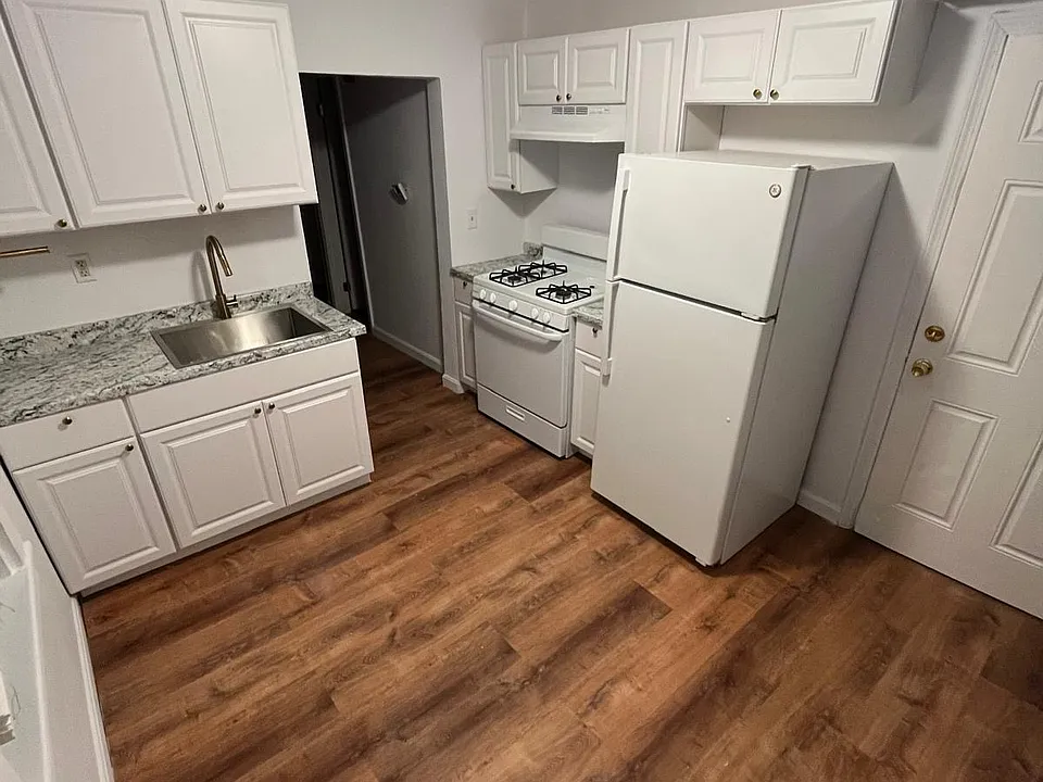 8 Cherry St #6