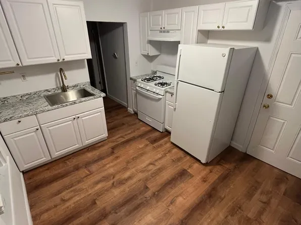 8 Cherry St, Lowell, MA
