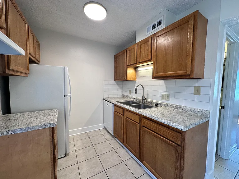 6203 Tindal St #B — Photo 13