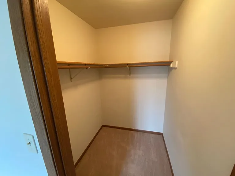1577 Honeysuckle Rd — Photo 8