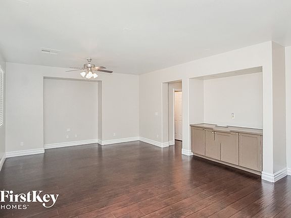4th image of 9724 Dieterich Ave