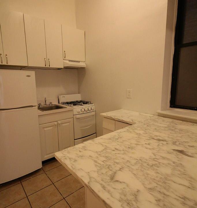 2nd image of 312 E 90th St APT 3B