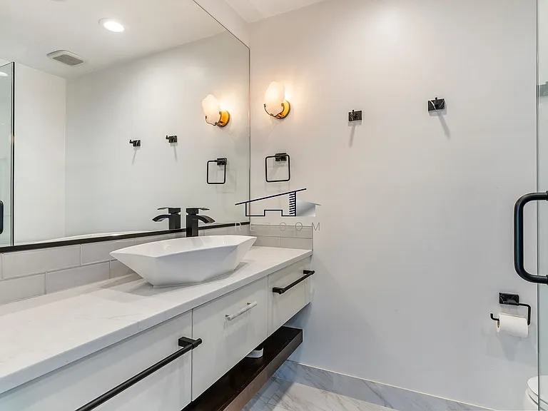 3075 Polk Ave — Photo 15