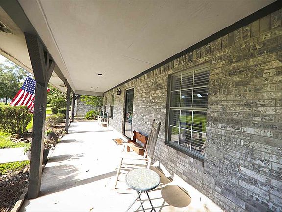 3rd image of 9022 Holly Dr