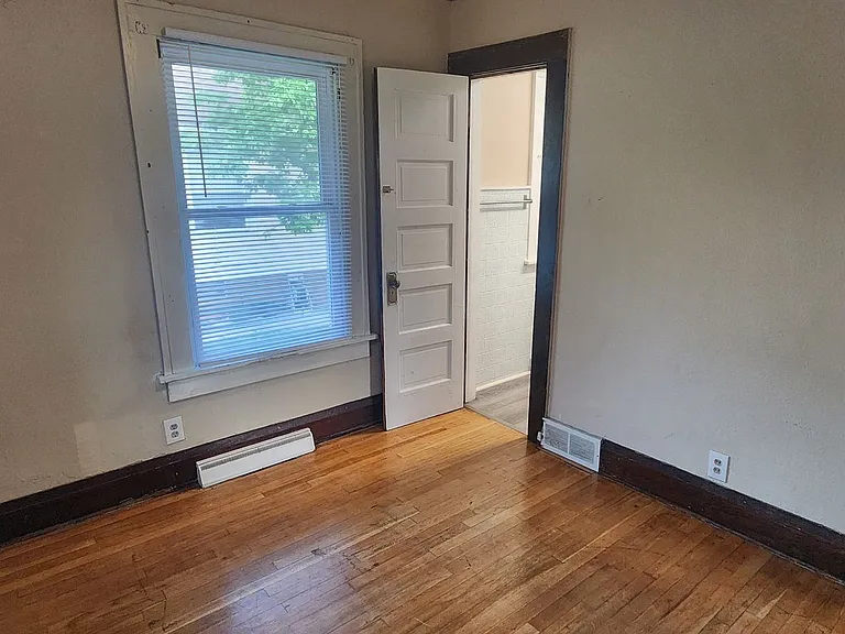 1711 Washington Ave — Photo 9