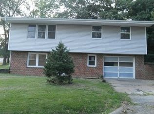 102 N Myrtle St, Excelsior Springs, MO 64024