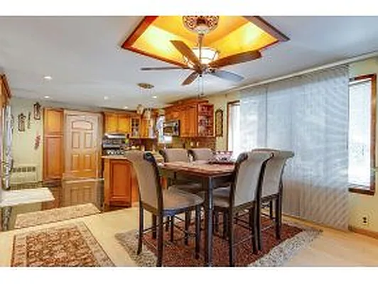Sold by Coldwell Banker Reliable Real Estate | media 4