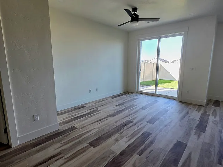 363 Eden Rose St — Photo 6