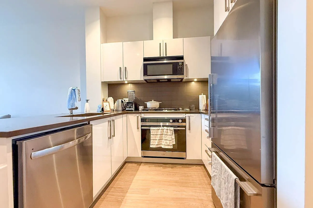 1 bed, 725 sqft, $2,900 — Photo 2