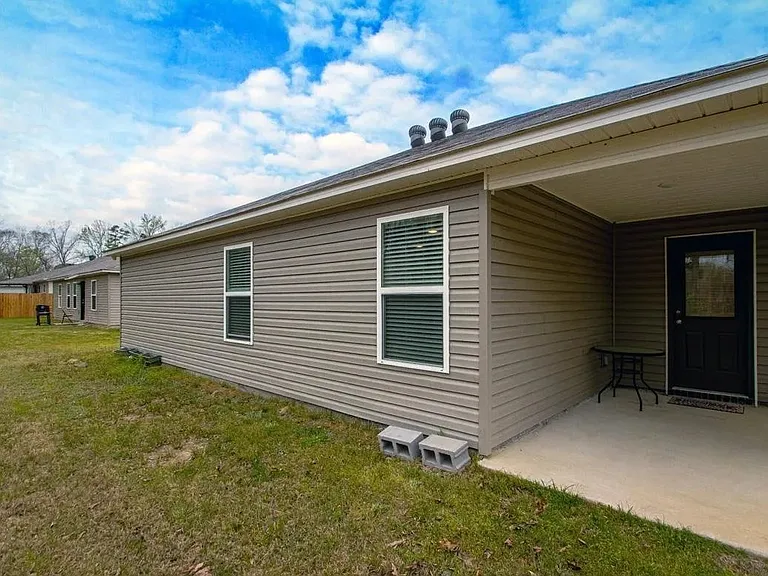 1961 Auburn Hills Dr — Photo 24