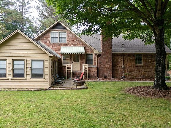 3rd image of 10137 Pulaski Pike