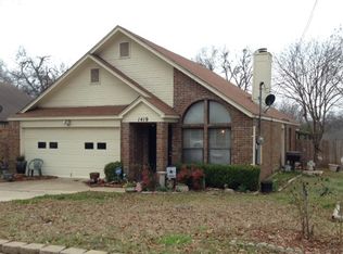 1419 Maple St, Irving, TX 75060