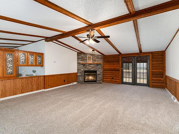3rd image of 14084 Holiday Dr