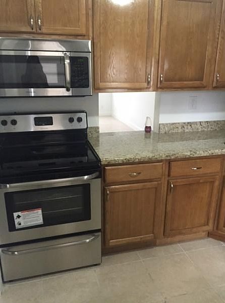 1st image of 1400 NE 191st St APT 140