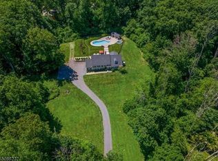 54 Millbrook Rd, New Vernon, NJ 07976