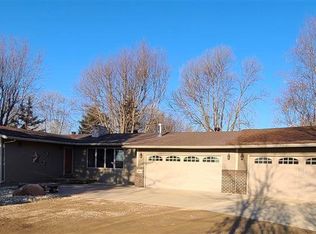 27011 Reynolds Pl, Sioux Falls, SD 57108