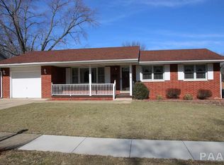 319 E Pearson St, Eureka, IL