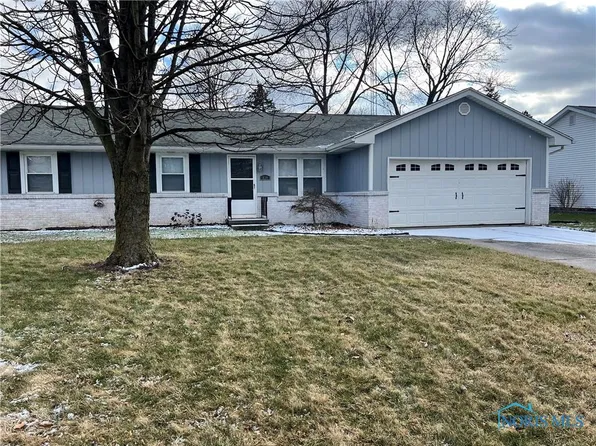 839 Liberty Dr, Waterville, OH 43566