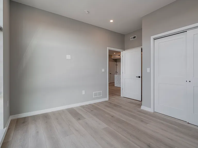 2401 Washington Ave — Photo 50