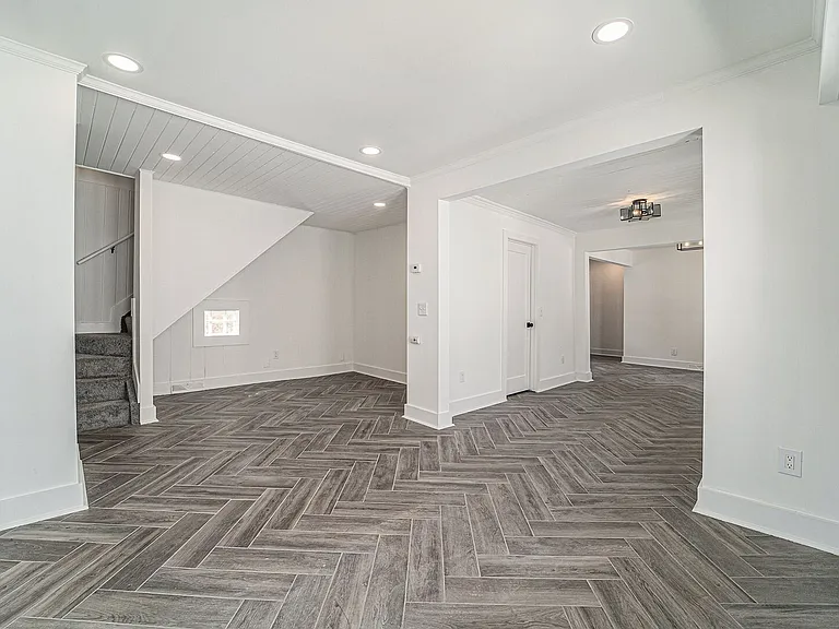 575 E Drayton St — Photo 5