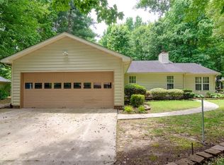 143 W Lakefield Dr, Greensboro, NC 27406