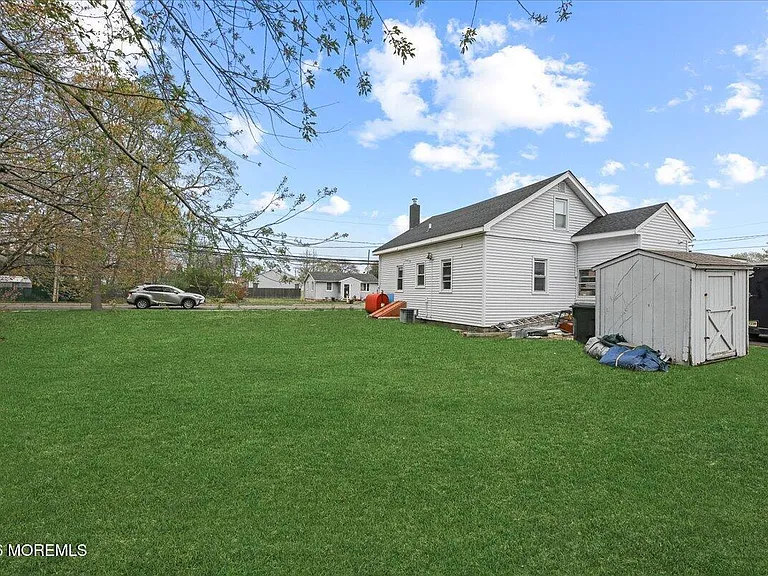 506 Lloyd Rd — Photo 6