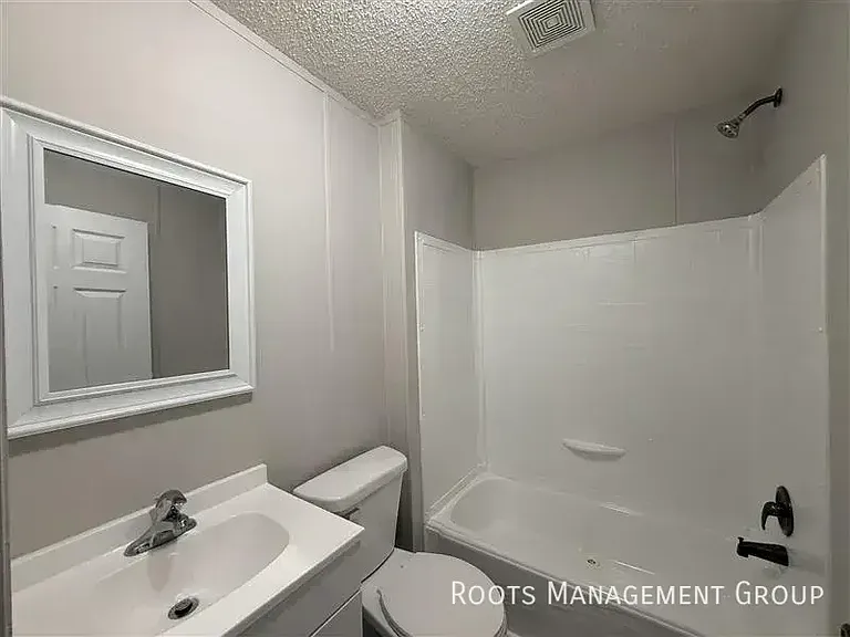 303 Carriage Lane Est #303 — Photo 20