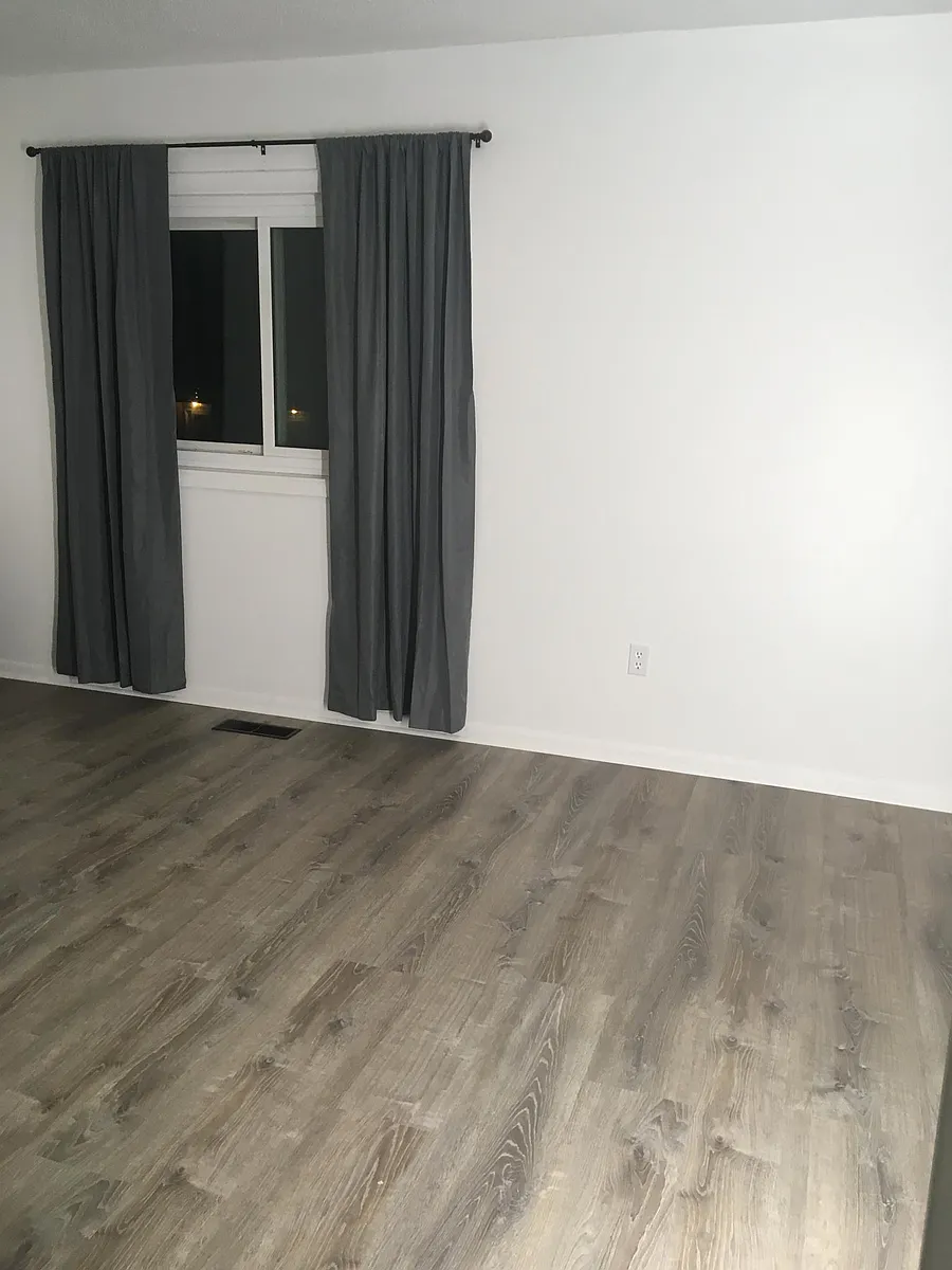 Updated master bedroom. - 133 Tower Dr