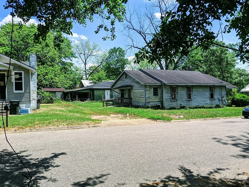 Building Photo 3