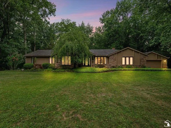 10765 Whiteford Rd, Petersburg, MI 49270