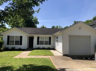 5534 Allen Rd E, Charlotte, NC 28269