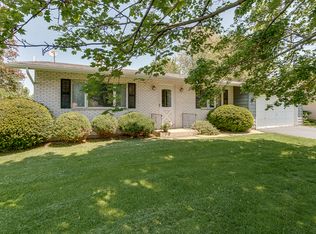 111 E Kendall Dr, Yorkville, IL 60560