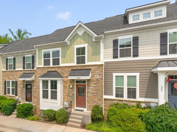 238 Pebble Beach Ct, Charlottesville, VA 22901