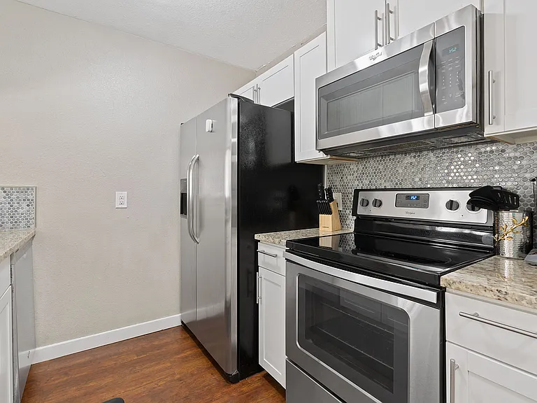 1906 Valley Hill Cir #A — Photo 12