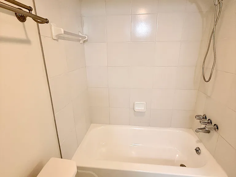 82 La Rue Pl NW — Photo 21