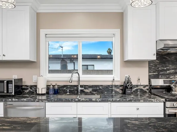 1928 W Broadway, Anaheim, CA 92804