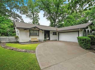 257 Point Clear Dr, Conroe, TX 77304