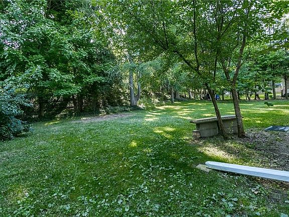 2nd image of 204 Peterson Dr