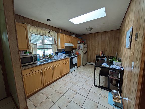 3rd image of 15B Granite St